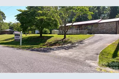 905 S 10th Street, Bessemer City, NC 28016 - Photo 13