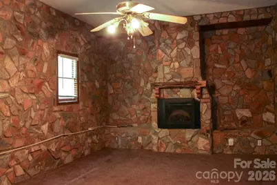 905 S 10th Street, Bessemer City, NC 28016 - Photo 5