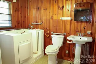 905 S 10th St, Bessemer City, NC 28016 - Photo 31