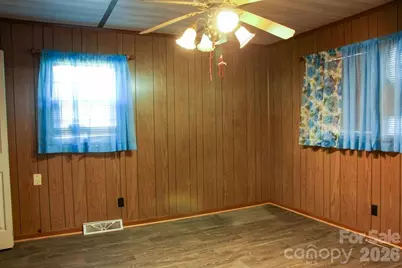 905 S 10th Street, Bessemer City, NC 28016 - Photo 15