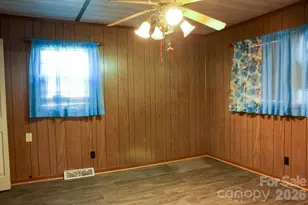 905 S 10th St, Bessemer City, NC 28016 - Photo 15