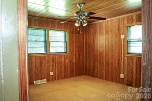 905 S 10th St, Bessemer City, NC 28016 - Photo 29