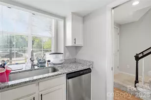 5227 Amity Springs Dr, Charlotte, NC 28212 - Photo 9