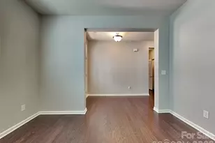 9425 Hartington Pl, Charlotte, NC 28269 - Photo 5