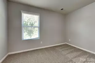 9425 Hartington Pl, Charlotte, NC 28269 - Photo 13