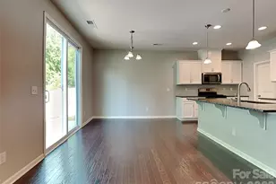 9425 Hartington Pl, Charlotte, NC 28269 - Photo 3