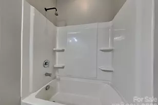 9425 Hartington Pl, Charlotte, NC 28269 - Photo 11