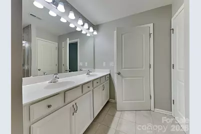 9425 Hartington Place, Charlotte, NC 28269 - Photo 7