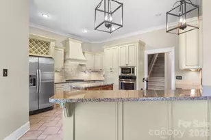 1055 Catawba Greens Dr, Newton, NC 28658 - Photo 13