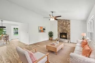 8129 Park Vista Cir, Charlotte, NC 28226 - Photo 19
