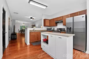 3909 Picasso Court, Charlotte, NC 28205 - Photo 5