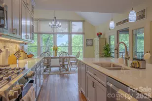 329 Mountain Crest Dr, Hendersonville, NC 28739 - Photo 9