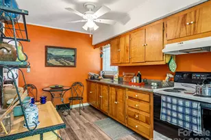 28 Canterbury Rd, Asheville, NC 28805 - Photo 9
