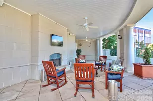 300 W 5th St, Charlotte, NC 28202 - Photo 19