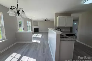 8207 Belmont Stables Dr, Charlotte, NC 28216 - Photo 13