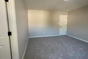 8207 Belmont Stables Dr, Charlotte, NC 28216 - Photo 37