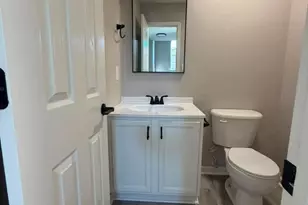 8207 Belmont Stables Dr, Charlotte, NC 28216 - Photo 7