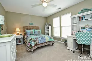 10412 Berkeley Woods Ln, Charlotte, NC 28277 - Photo 7
