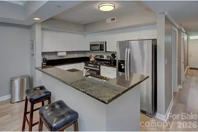 405 W 7th Street #303, Charlotte, NC 28202 - Photo 7