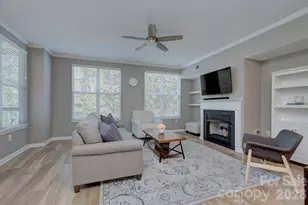405 W 7th St, Charlotte, NC 28202 - Photo 3