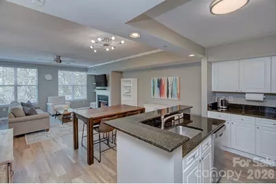 405 W 7th Street #303, Charlotte, NC 28202 - Photo 9