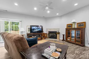 202 Ivy Ct, Morganton, NC 28655 - Photo 9
