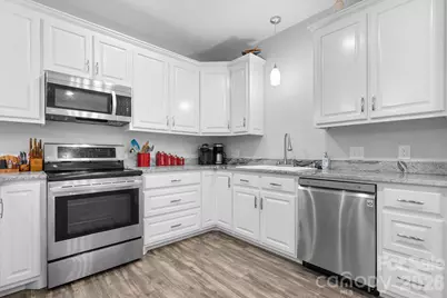 202 Ivy Court, Morganton, NC 28655 - Photo 3