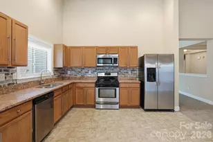 9527 Seamill Rd, Charlotte, NC 28278 - Photo 19