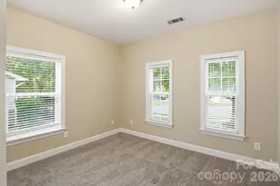 9527 Seamill Rd, Charlotte, NC 28278 - Photo 13