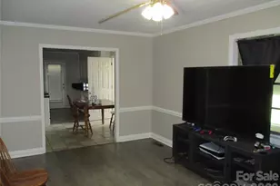 307 6th St, Belmont, NC 28012 - Photo 5