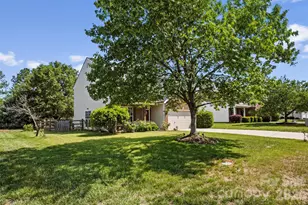 6058 Ironwood Ct, Harrisburg, NC 28075 - Photo 3