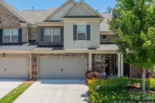 1038 Crest Oak Ln, Fort Mill, SC 29707 - Photo 1