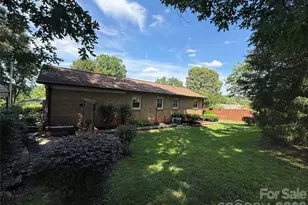 9108 Wilson Heights Ave, Hildebran, NC 28637 - Photo 9
