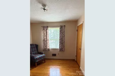 9108 Wilson Heights Avenue, Hildebran, NC 28637 - Photo 7