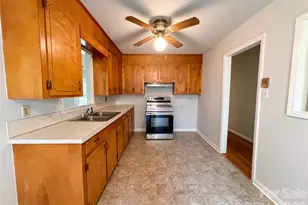 318 Mitchell St, Belmont, NC 28012 - Photo 7