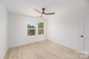32 Oak Hill Rd, Candler, NC 28715 - Photo 21