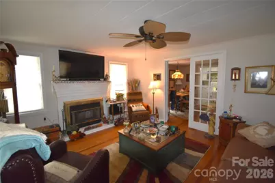 212 Sharon Avenue NW, Lenoir, NC 28645 - Photo 9
