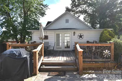 212 Sharon Avenue NW, Lenoir, NC 28645 - Photo 5