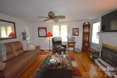 212 Sharon Avenue NW, Lenoir, NC 28645 - Photo 7