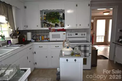 212 Sharon Avenue NW, Lenoir, NC 28645 - Photo 13