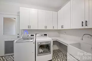 237 Hunter Ln, Charlotte, NC 28211 - Photo 27