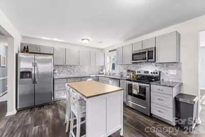 4914 Glenbrier Drive, Charlotte, NC 28212 - Photo 9
