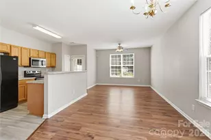 7723 Abigail Glen Dr, Charlotte, NC 28212 - Photo 3