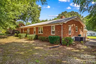 1059 Shearers Rd, Mooresville, NC 28115 - Photo 3