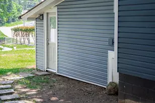 1215 W 4th Ave, Gastonia, NC 28052 - Photo 17