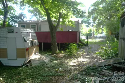 407 N Pear Street, Gastonia, NC 28054 - Photo 9