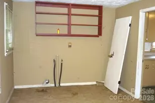 407 N Pear St, Gastonia, NC 28054 - Photo 29