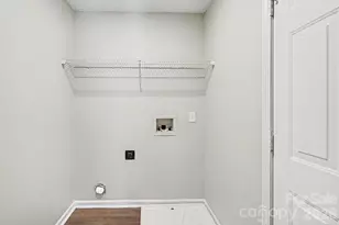 9828 Aventide Ln, Charlotte, NC 28215 - Photo 17