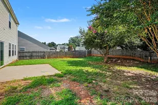 9828 Aventide Ln, Charlotte, NC 28215 - Photo 25