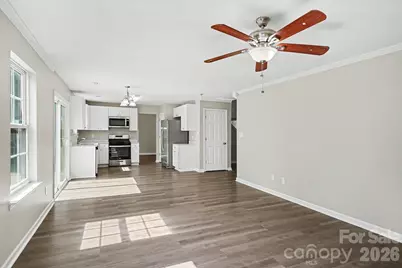 9828 Aventide Lane, Charlotte, NC 28215 - Photo 5
